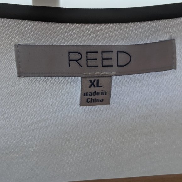 Women's XL Graphic Daisy Tee Shirt - Picture 3 of 7